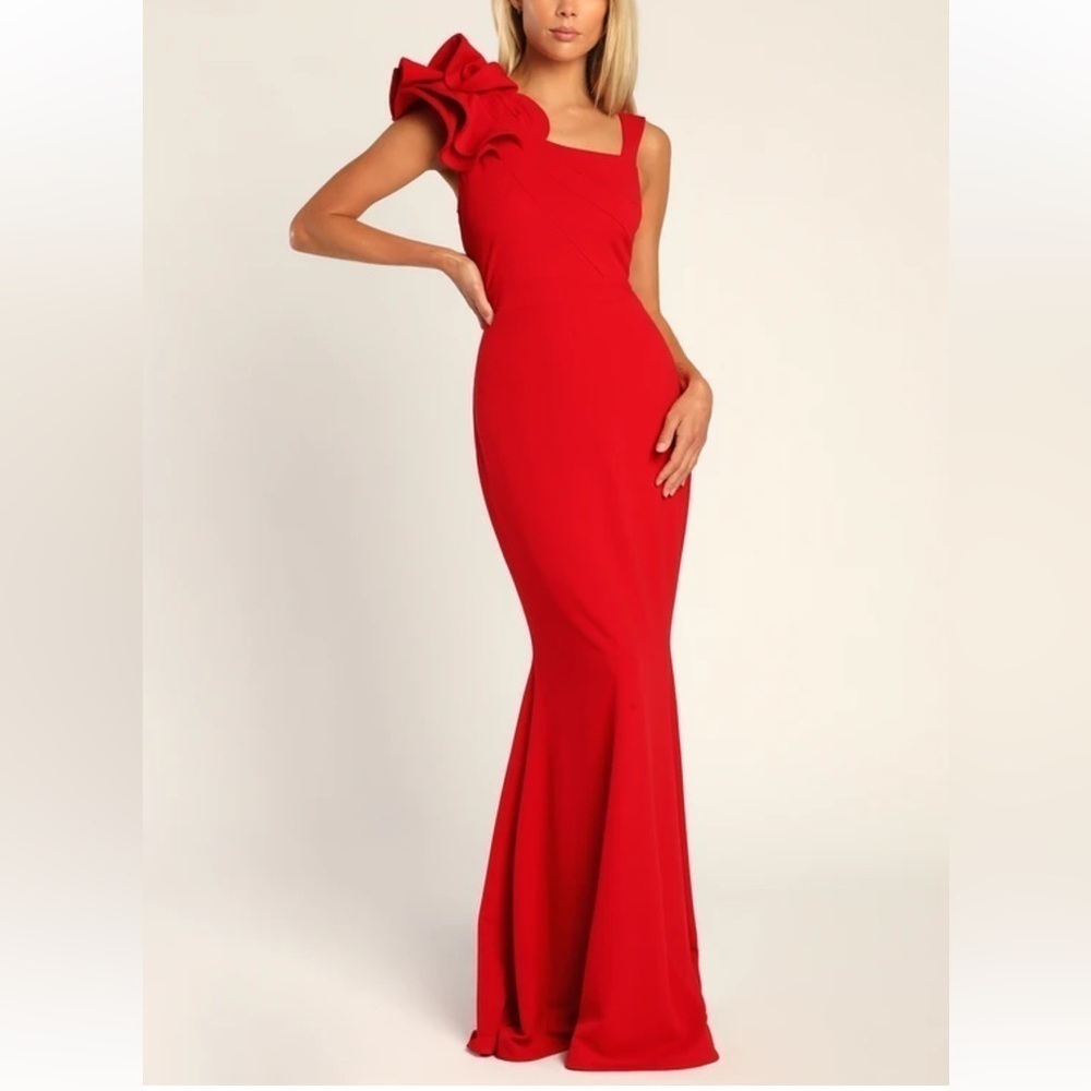 Elegant Red Evening Gown
